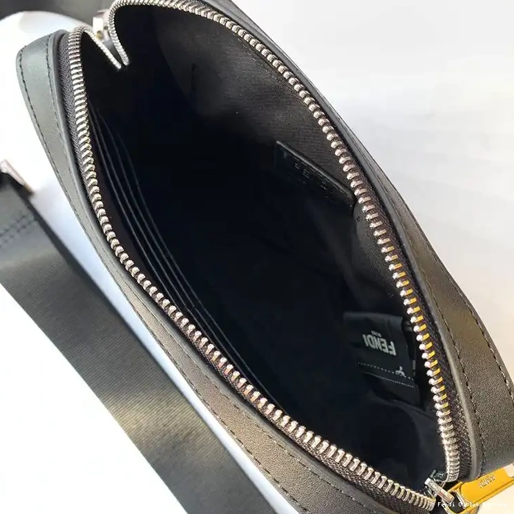 Vintage HOT In Camera Fendi Case Logo Calf Compact Leather Black ROMA 0613
